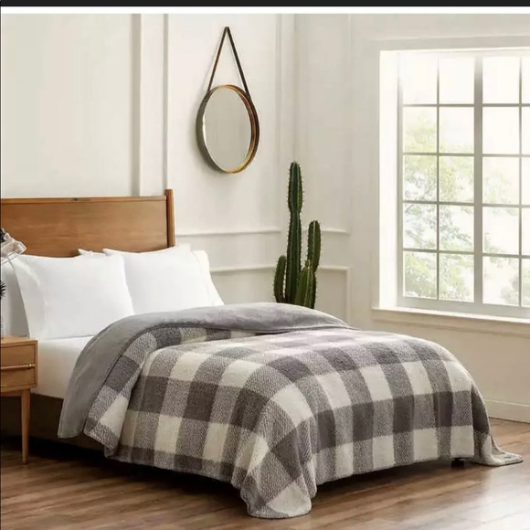 Pendleton Bedding Pendleton Sherpa Fleece Blanket King Size Poshmark